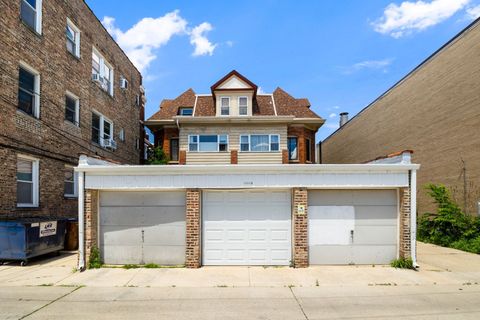 Tiny photo for 711 Washington Boulevard #2E, Oak Park, IL 60302 (MLS # 12715548)
