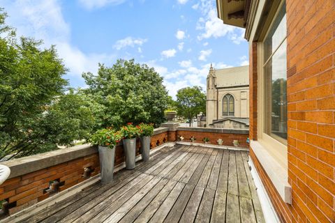 Tiny photo for 711 Washington Boulevard #2E, Oak Park, IL 60302 (MLS # 12715548)