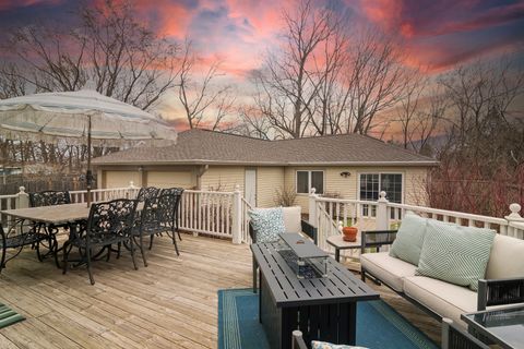 Tiny photo for 123 Raymond Avenue, Barrington, IL 60010 (MLS # 12608484)