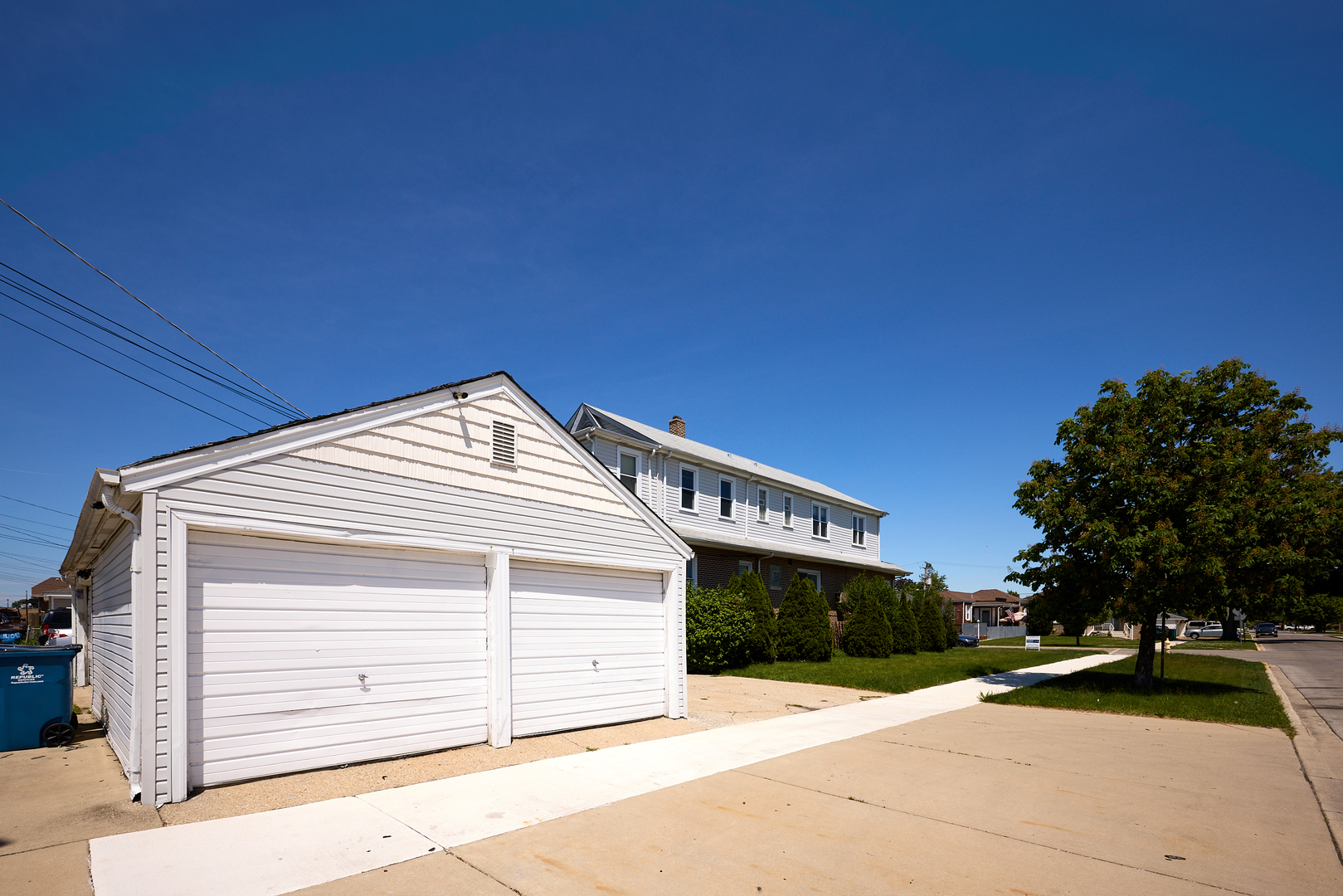 Properties 2 1402 N 15th Avenue