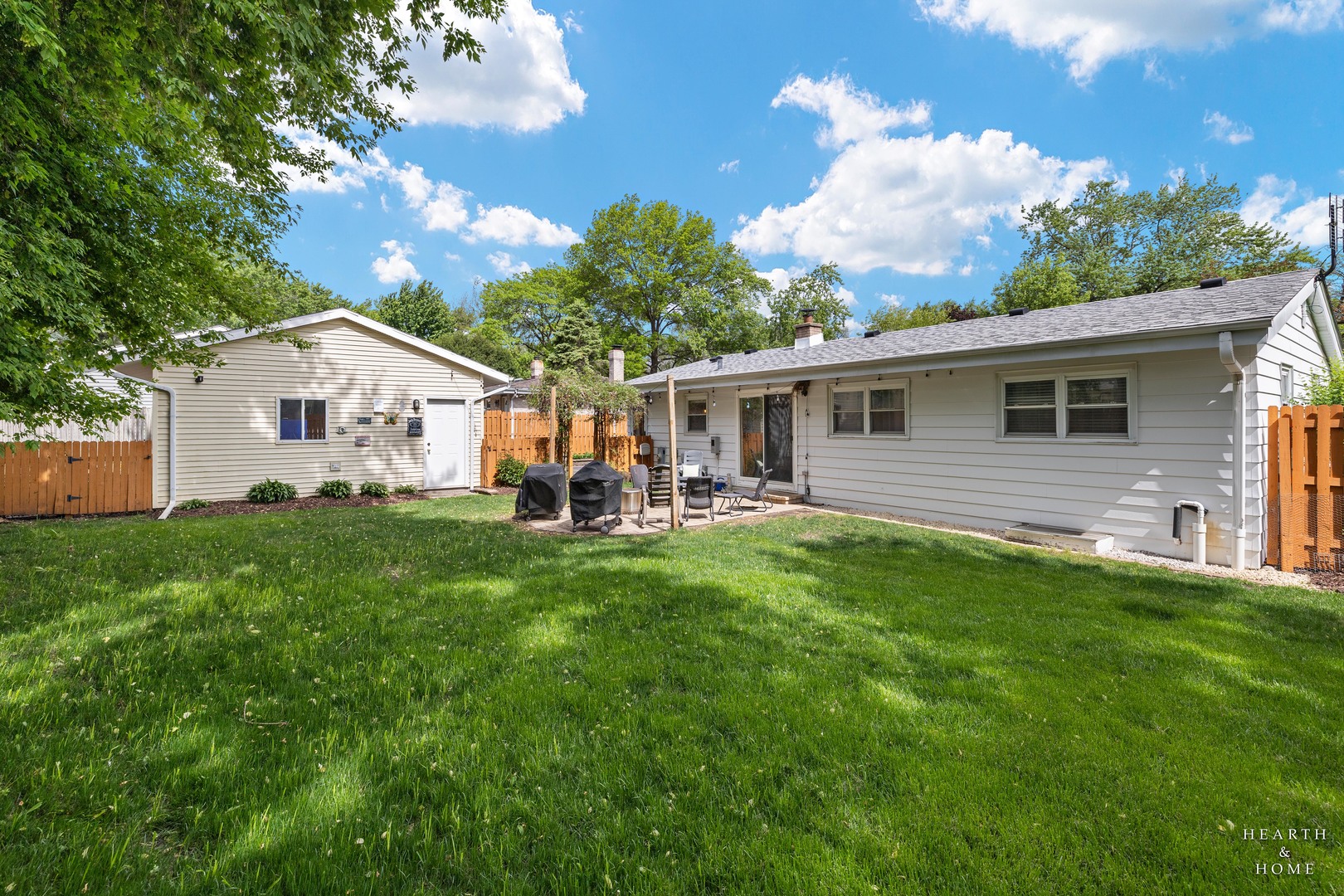 725 E Eisenhower Avenue