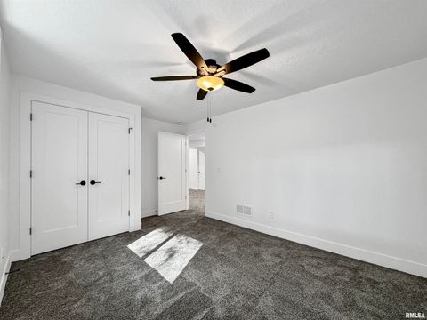 Tiny photo for 1319 Heights Court, Bettendorf, IA 52722 (MLS # QC4254680)