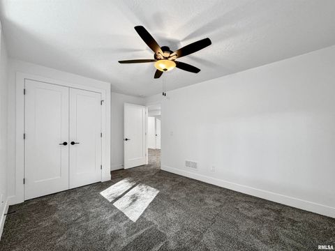 Tiny photo for 1319 Heights Court, Bettendorf, IA 52722 (MLS # QC4254680)