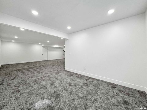 Tiny photo for 1319 Heights Court, Bettendorf, IA 52722 (MLS # QC4254680)