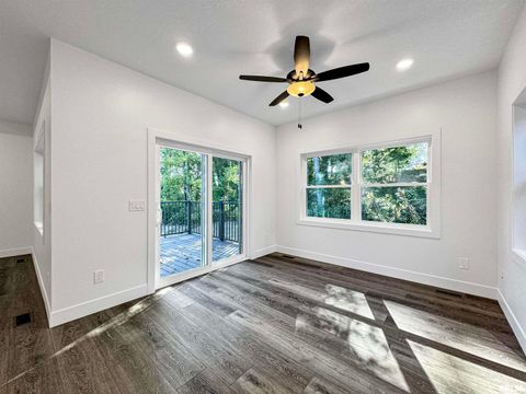 Tiny photo for 1319 Heights Court, Bettendorf, IA 52722 (MLS # QC4254680)