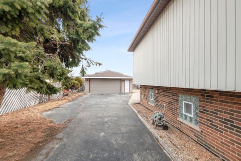 Tiny photo for 9237 S 77th Avenue, Hickory Hills, IL 60457 (MLS # 12566859)