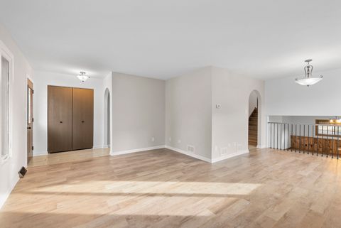 Tiny photo for 9237 S 77th Avenue, Hickory Hills, IL 60457 (MLS # 12566859)