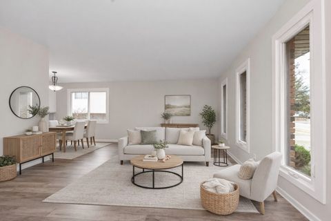 Tiny photo for 9237 S 77th Avenue, Hickory Hills, IL 60457 (MLS # 12566859)