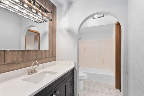 Tiny photo for 9237 S 77th Avenue, Hickory Hills, IL 60457 (MLS # 12566859)