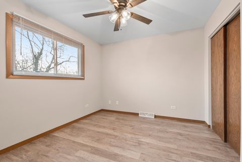 Tiny photo for 9237 S 77th Avenue, Hickory Hills, IL 60457 (MLS # 12566859)