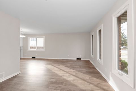 Tiny photo for 9237 S 77th Avenue, Hickory Hills, IL 60457 (MLS # 12566859)