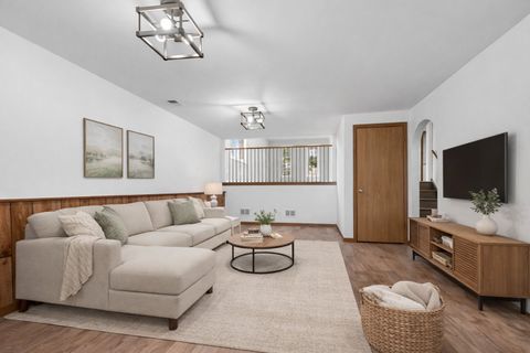 Tiny photo for 9237 S 77th Avenue, Hickory Hills, IL 60457 (MLS # 12566859)