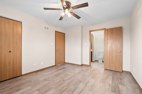 Tiny photo for 9237 S 77th Avenue, Hickory Hills, IL 60457 (MLS # 12566859)