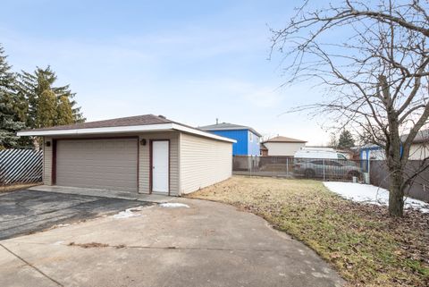 Tiny photo for 9237 S 77th Avenue, Hickory Hills, IL 60457 (MLS # 12566859)