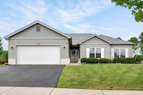 Photo of 1001 Madison Avenue, McHenry, IL 60050 (MLS # 12648057)