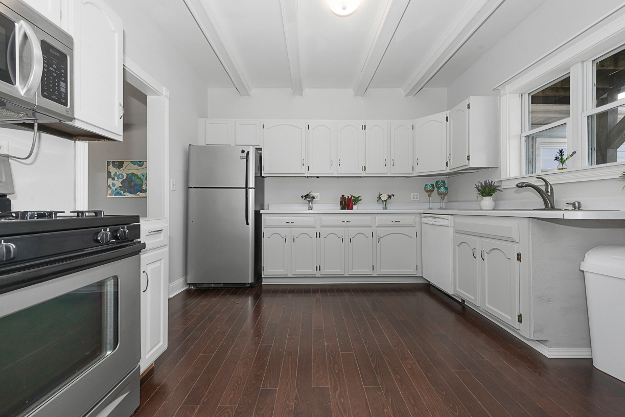 7832 Garden Lane