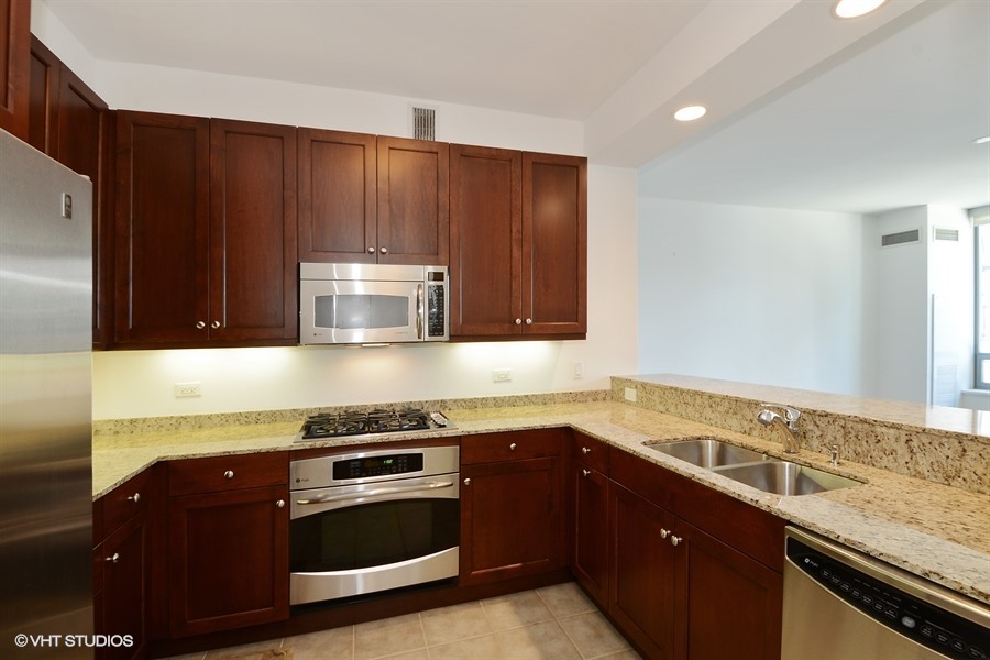 600 N Lake Shore Drive 2002