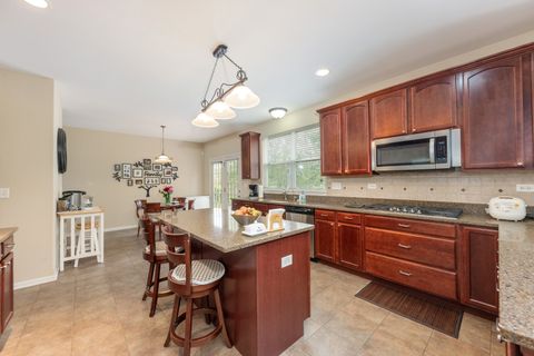 Tiny photo for 815 Preston Lane, Oswego, IL 60543 (MLS # 12649840)