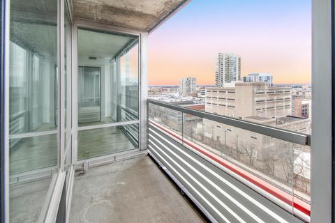 Tiny photo for 800 Elgin Road #1402, Evanston, IL 60201 (MLS # 12593158)