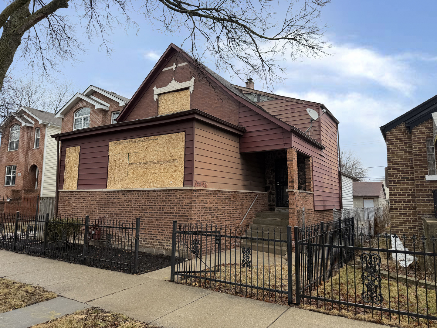 Photo 1 of 25 — 9207 S Ellis Avenue, Chicago, IL 60619
