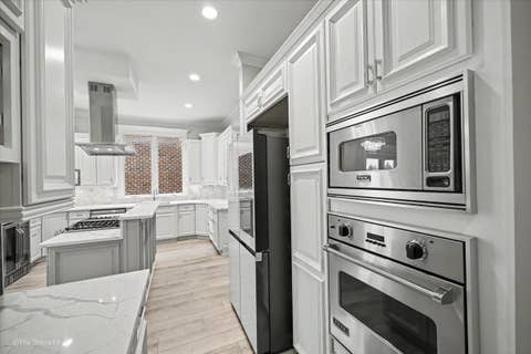 Tiny photo for 7381 S MADISON Street, Burr Ridge, IL 60527 (MLS # 12707525)