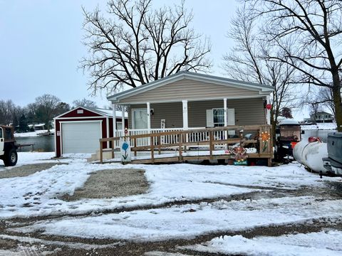 Tiny photo for 27 Lakeview Road, Gays, IL 61928 (MLS # 12523782)