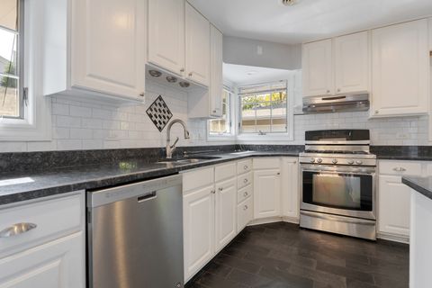 Tiny photo for 240 Scott Avenue, Glen Ellyn, IL 60137 (MLS # 12498172)