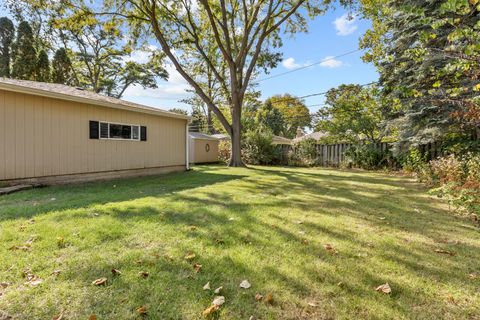 Tiny photo for 240 Scott Avenue, Glen Ellyn, IL 60137 (MLS # 12498172)