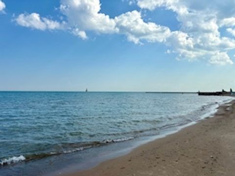 Tiny photo for 1358 W Estes Avenue #1S, Chicago, IL 60626 (MLS # 12481499)