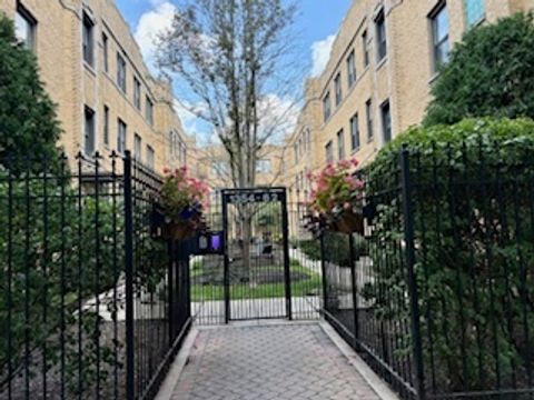 Tiny photo for 1358 W Estes Avenue #1S, Chicago, IL 60626 (MLS # 12481499)