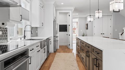 Tiny photo for 5004 W Argyle Street, Chicago, IL 60630 (MLS # 12603292)