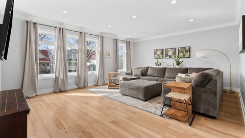 Tiny photo for 5004 W Argyle Street, Chicago, IL 60630 (MLS # 12603292)