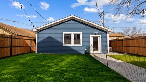 Tiny photo for 5004 W Argyle Street, Chicago, IL 60630 (MLS # 12603292)