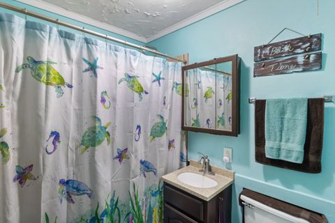 Tiny photo for 101 Oakleaf Road, Lake In The Hills, IL 60156 (MLS # 12496996)
