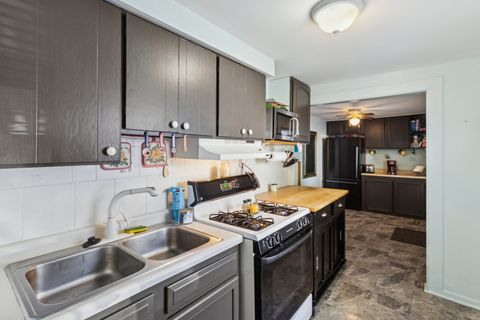 Tiny photo for 101 Oakleaf Road, Lake In The Hills, IL 60156 (MLS # 12496996)