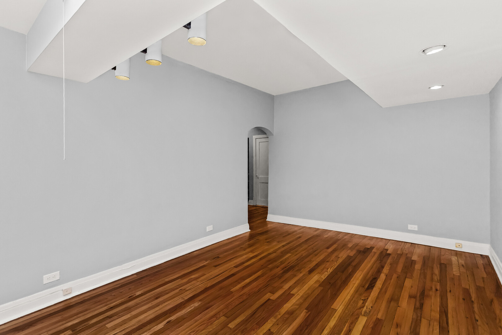 3648 N Pine Grove Avenue G