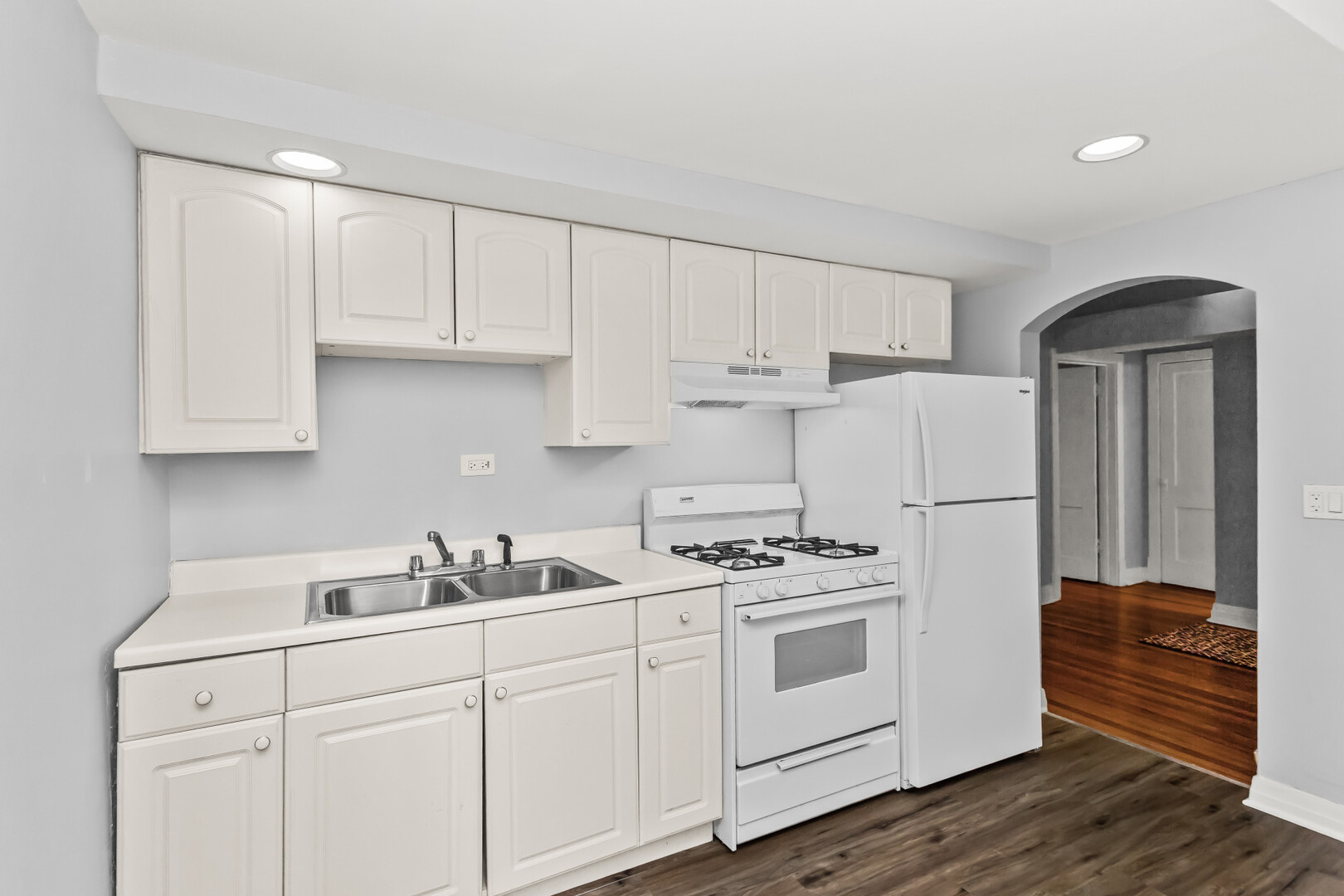 3648 N Pine Grove Avenue G