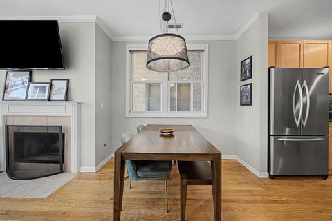 Tiny photo for 1132 W Wolfram Street #2, Chicago, IL 60657 (MLS # 12554372)