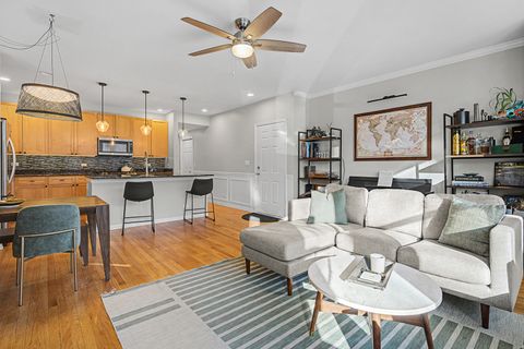 Tiny photo for 1132 W Wolfram Street #2, Chicago, IL 60657 (MLS # 12554372)