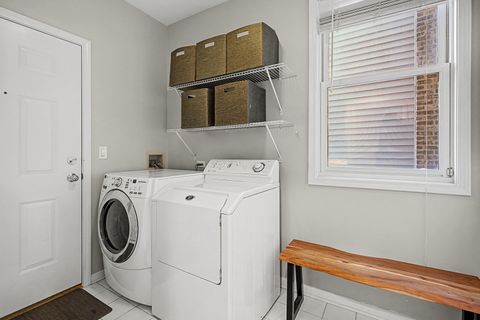 Tiny photo for 1132 W Wolfram Street #2, Chicago, IL 60657 (MLS # 12554372)