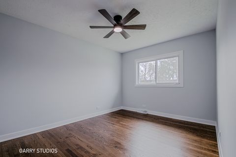 Tiny photo for 1212 N Wheeling Road, Mount Prospect, IL 60056 (MLS # 12620090)