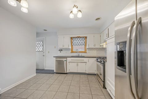 Tiny photo for 952 W Grant Drive, Des Plaines, IL 60016 (MLS # 12731244)