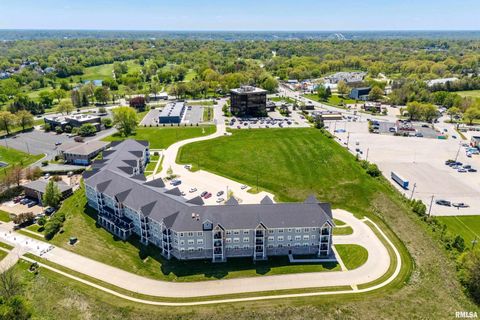 Tiny photo for 2592 MIDDLE Road #218, Bettendorf, IA 52722 (MLS # QC4269014)