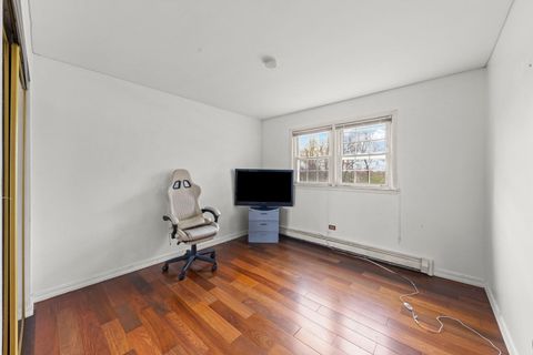 Tiny photo for 2343 Ogden Avenue #3, Downers Grove, IL 60515 (MLS # 12524713)