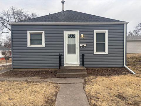 Photo of 1626 Florence Lane, Davenport, IA 52804 (MLS # 12560302)