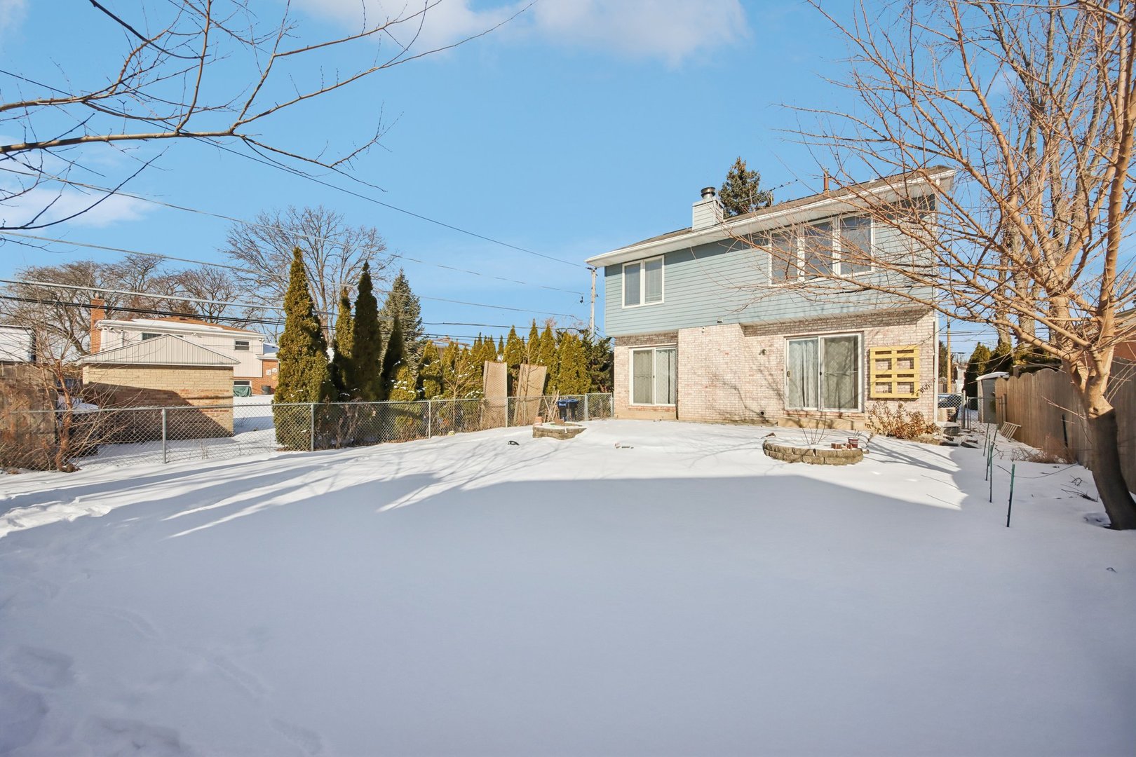 183 W ALGONQUIN Road