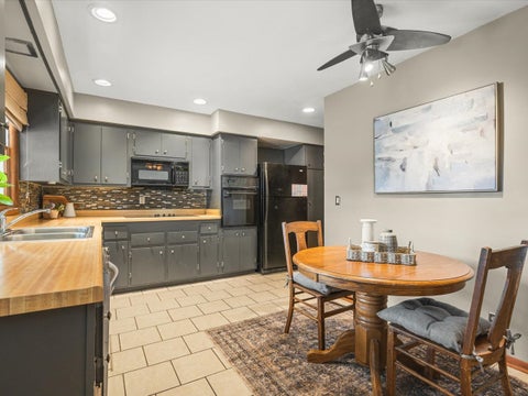 Tiny photo for 2331 Richard Avenue, Rockford, IL 61108 (MLS # 12715631)