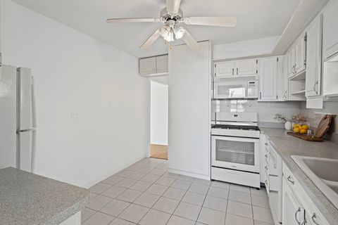 Tiny photo for 9001 Golf Road #5B, Des Plaines, IL 60016 (MLS # 12526179)