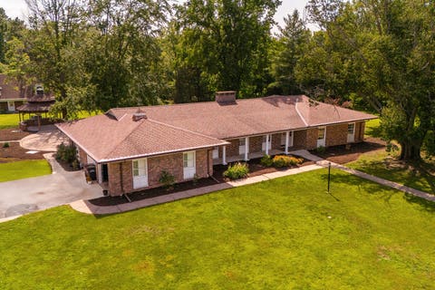 Photo of 604 N Beadle Drive, Carbondale, IL 62901 (MLS # 12691929)