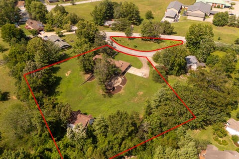 Tiny photo for 604 N Beadle Drive, Carbondale, IL 62901 (MLS # 12691929)